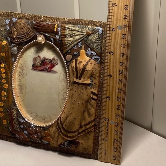 Vintage 90s Victorian outfit theme Resin Picture Frame 3D dress hat fan decor - Picture 3 of 16